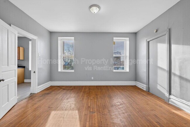 Building Photo - 2102 Adelaide Ave