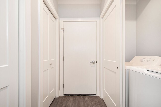 Building Photo - Two Bedroom | Two Bath in Ada, MI