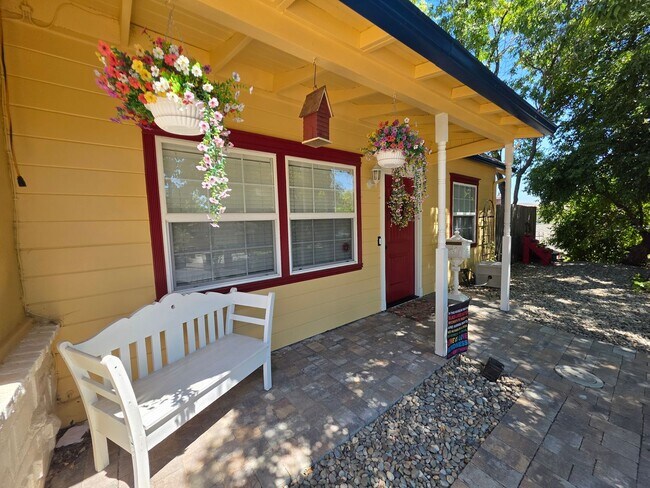 Building Photo - Endearing 4/2 Top of the Line Remodel in Concord's Canterbury Neighborhood