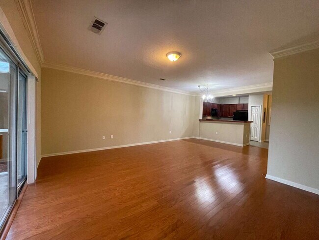 Building Photo - Luxurious 3-Bedroom Condo in Panama City, FL with Spacious Layout and Modern Amenities!