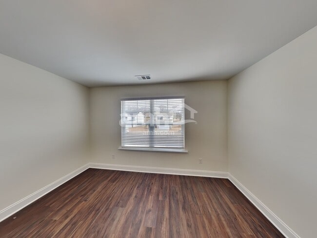 Building Photo - 2105 Williamshire Lane