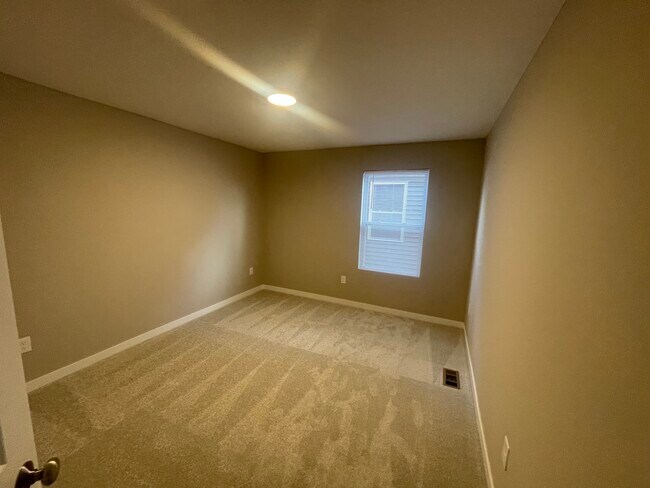 Building Photo - 7269 Cutler Dr