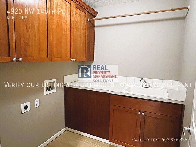 Building Photo - 4920 NW 146th Pl