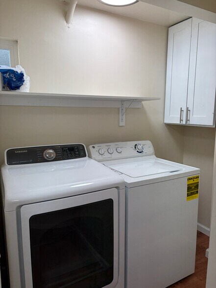 Building Photo - 1746 E St