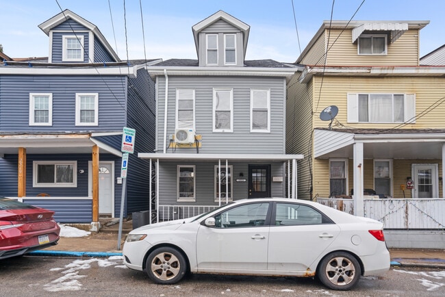 Building Photo - 2321 Spring St