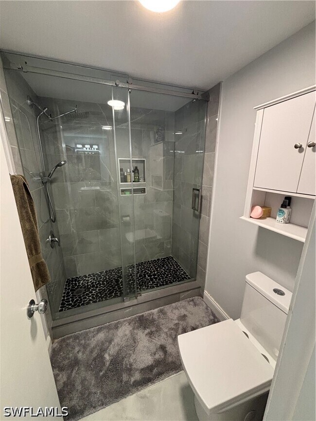 Building Photo - 1600 Misty Pines Cir