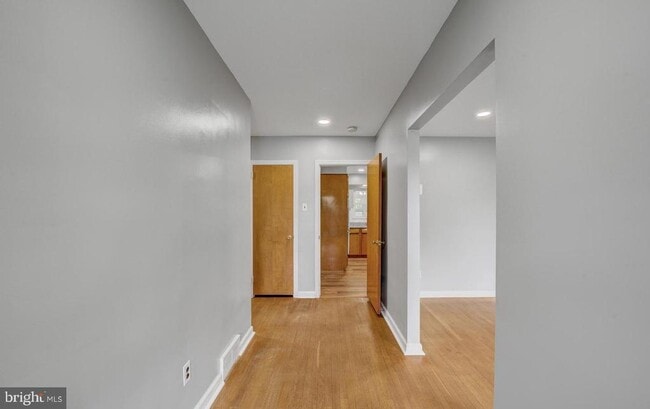 Building Photo - 11 Providence Rd