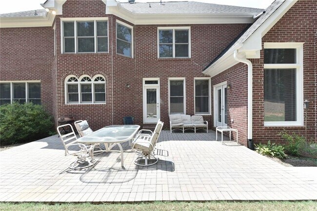 Building Photo - 735 Apsley Way