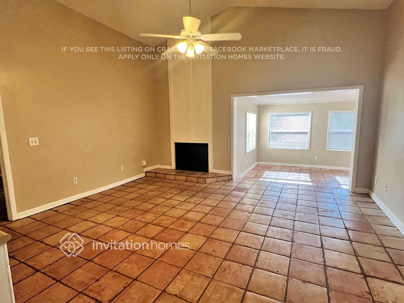 Building Photo - 701 Lakeside Pl