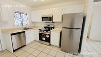 Building Photo - Recently renovated 2 bedroom 1 bath apartm...