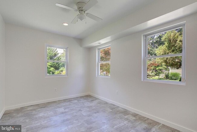 Building Photo - 5645 Battee Dr