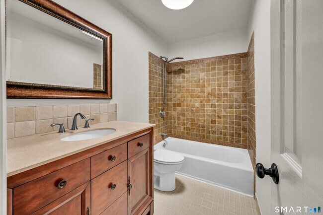 Building Photo - 57 Lawson Ln