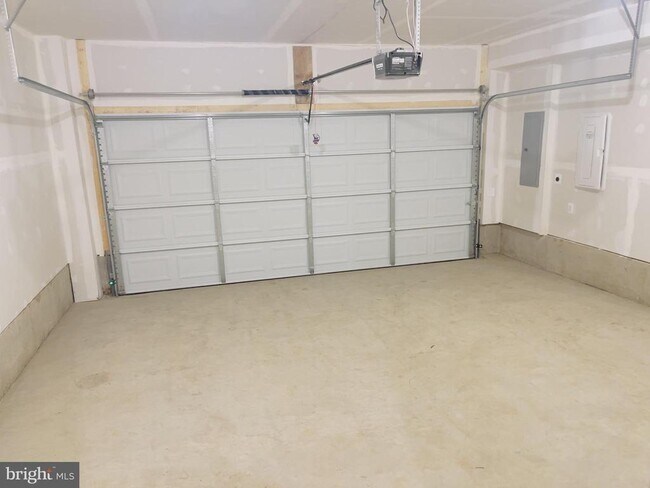 Building Photo - 24158 Thurso Sq