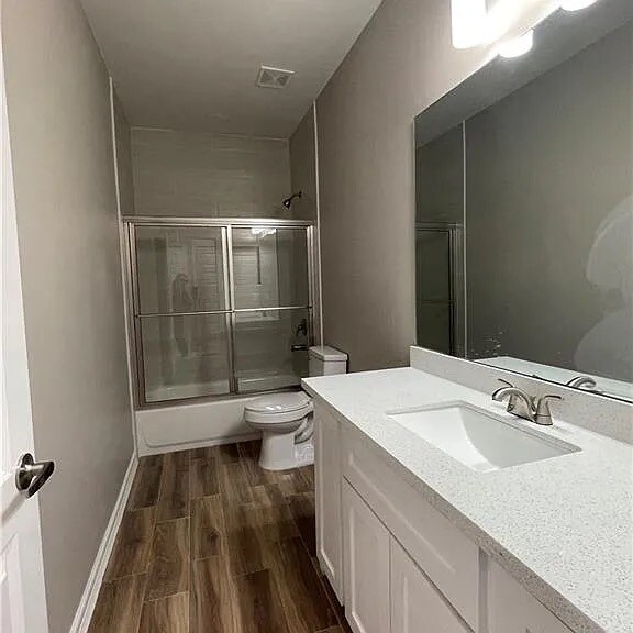 Building Photo - 605 Sparrow Rd