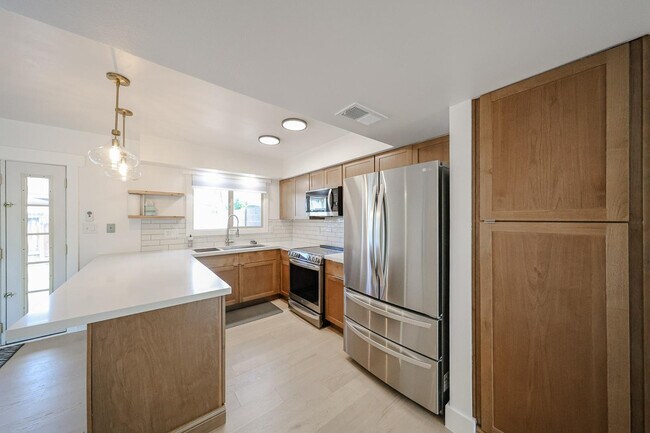 Building Photo - 8372 E Solano Dr