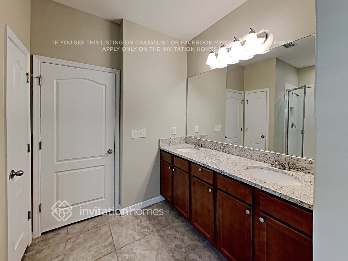 Building Photo - 11604 Warren Oaks Pl