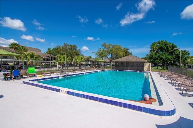 Building Photo - 27 Plantation Dr