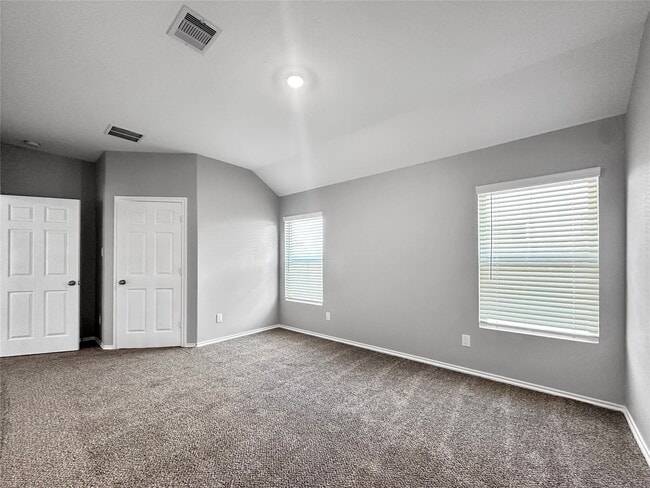 Building Photo - 937 Silver Birch Br