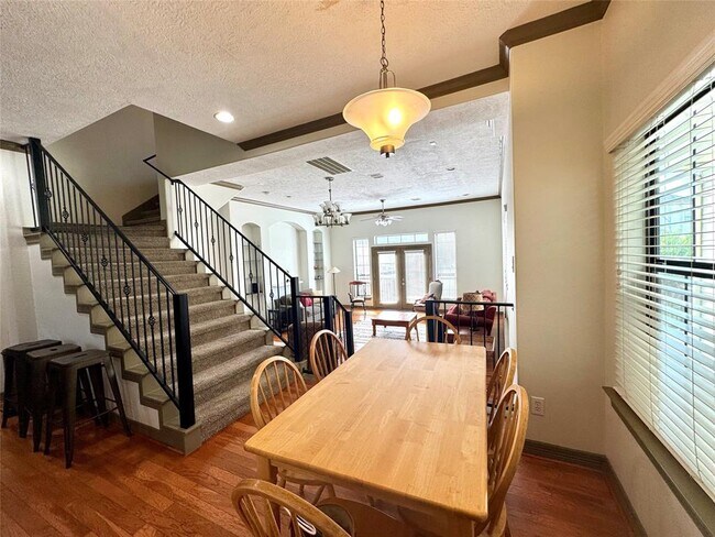 Building Photo - 10626 Clearview Villa Pl