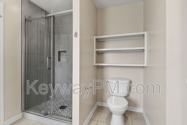 Building Photo - 219 Rainbow Falls