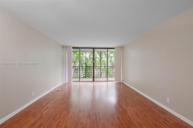 Building Photo - 20500 W Country Club Dr