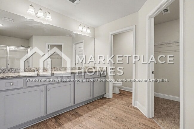 Building Photo - 845 Crescent Ln