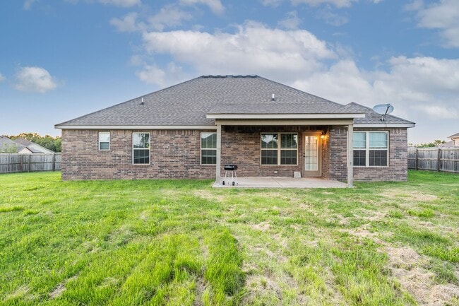 Building Photo - 2091 Eagle Dr