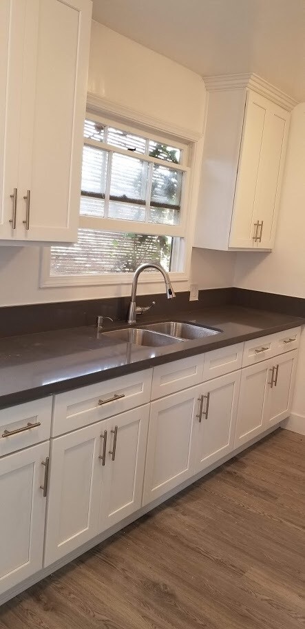 Building Photo - 13002 Burbank Blvd