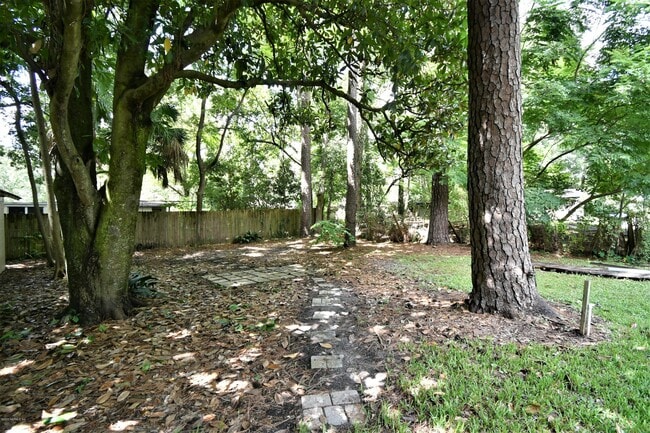 Building Photo - 1498 Stimson St