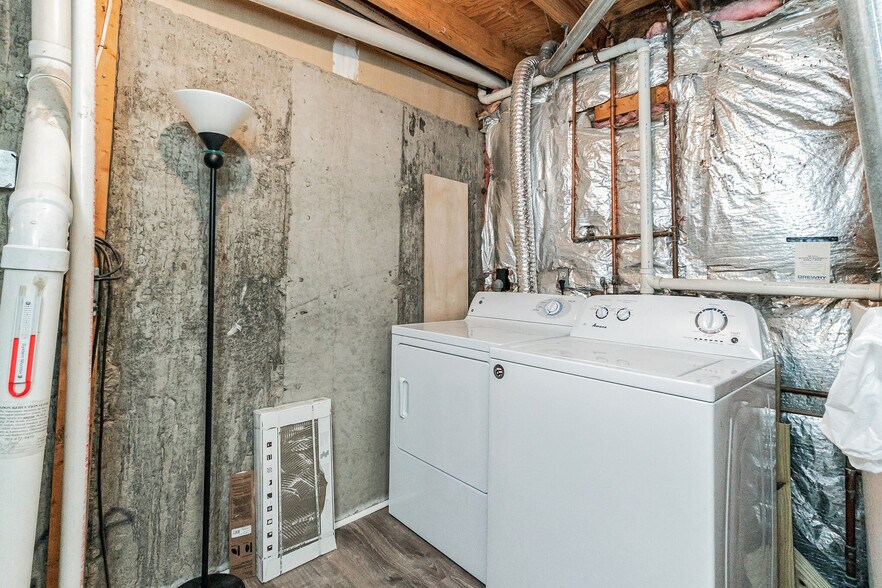 Building Photo - 1933 Belmont Ridge Ct