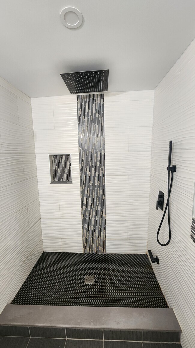 Building Photo - 8054 Ortonville Rd