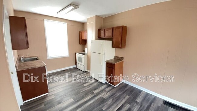 Building Photo - 1715 Warner Ave