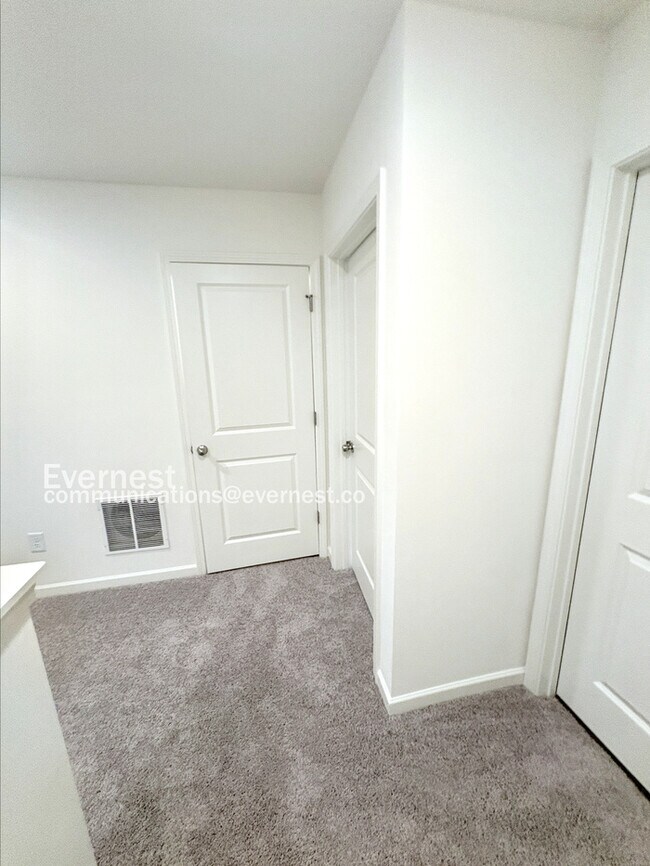 Building Photo - 107 Douglas Fir Dr