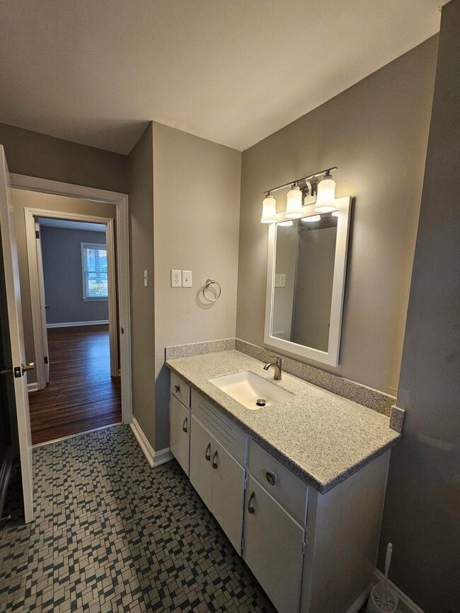 Building Photo - 384 Mimosa Cir