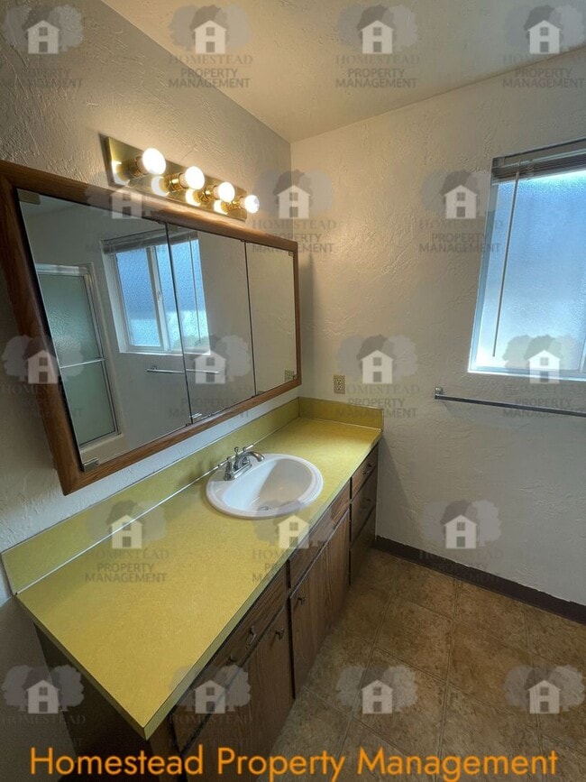 Building Photo - 2691-2693 18th Ave SE