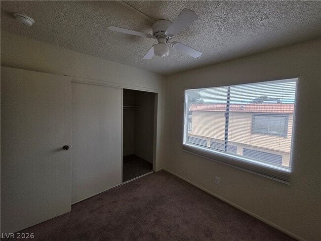 Building Photo - 241 Misty Isle Ln