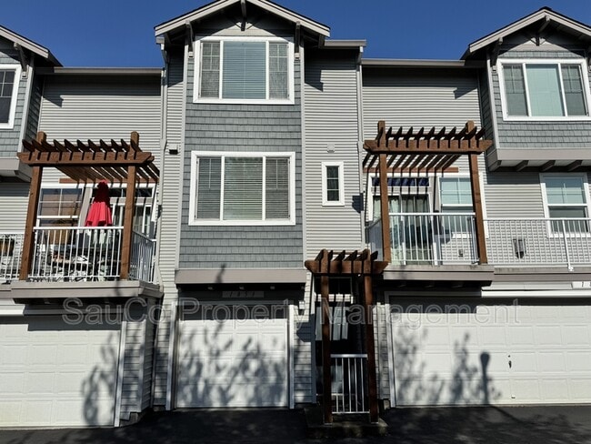 Building Photo - 1853 NE 102nd Ave