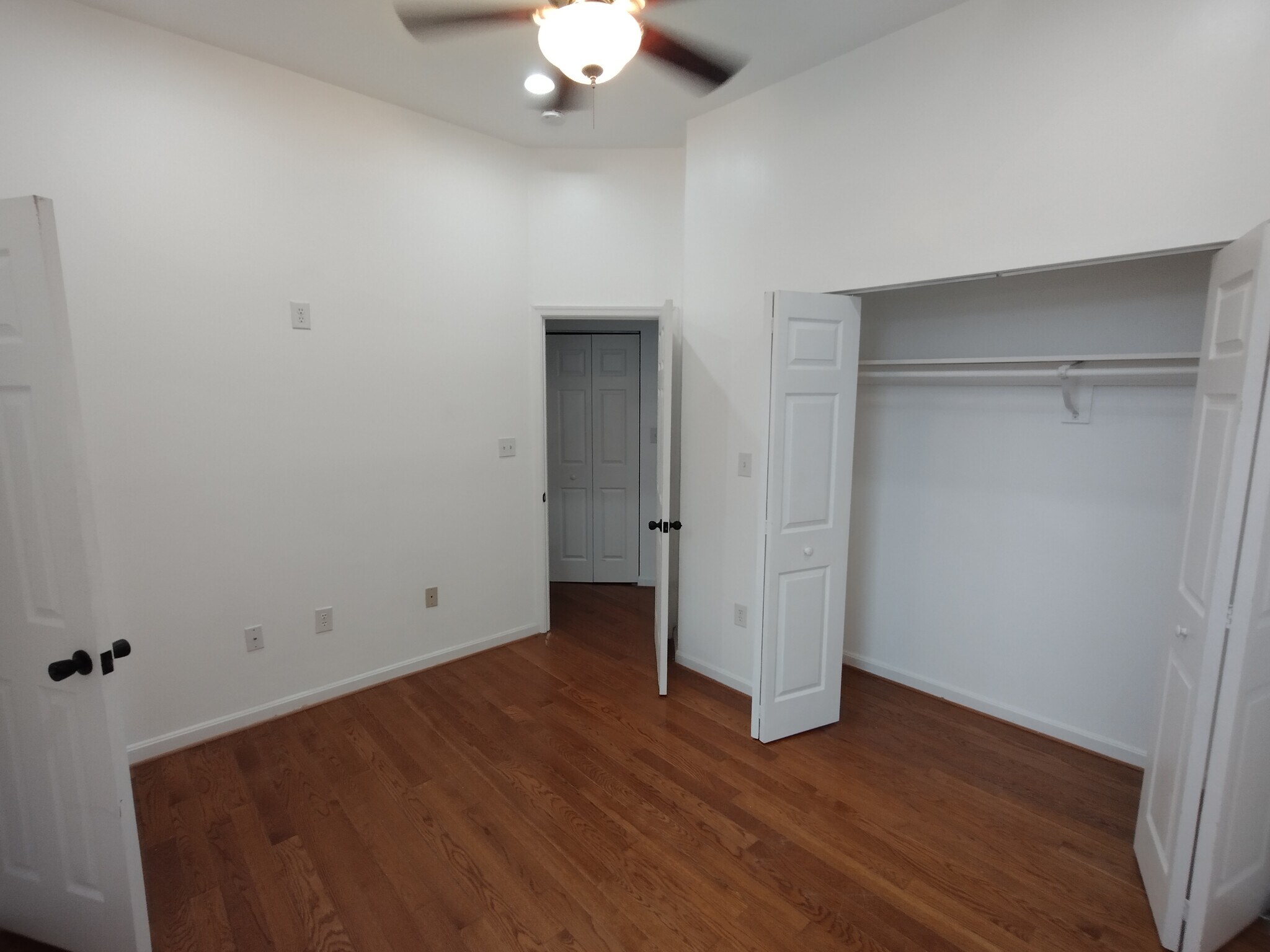 Building Photo - 1933 4th St NE