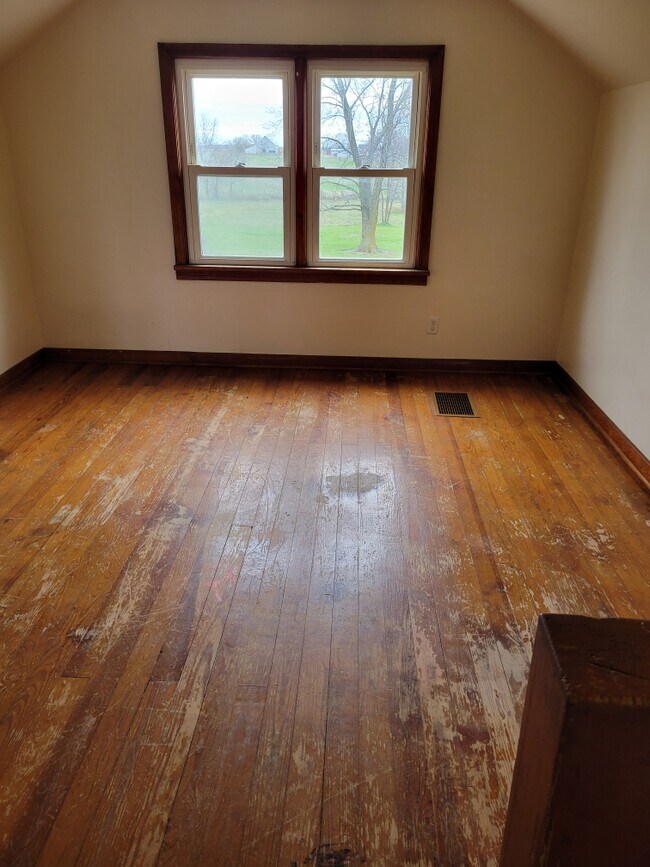 Building Photo - 622 S E Orchid Ln