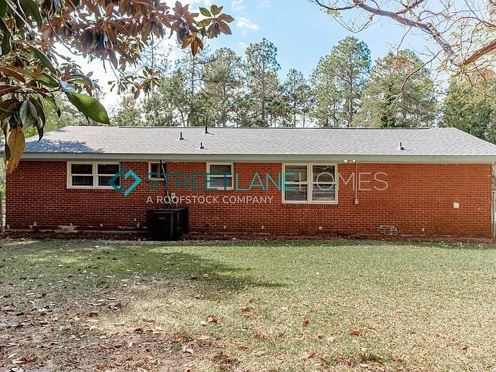 Building Photo - 2428 Amsterdam Dr