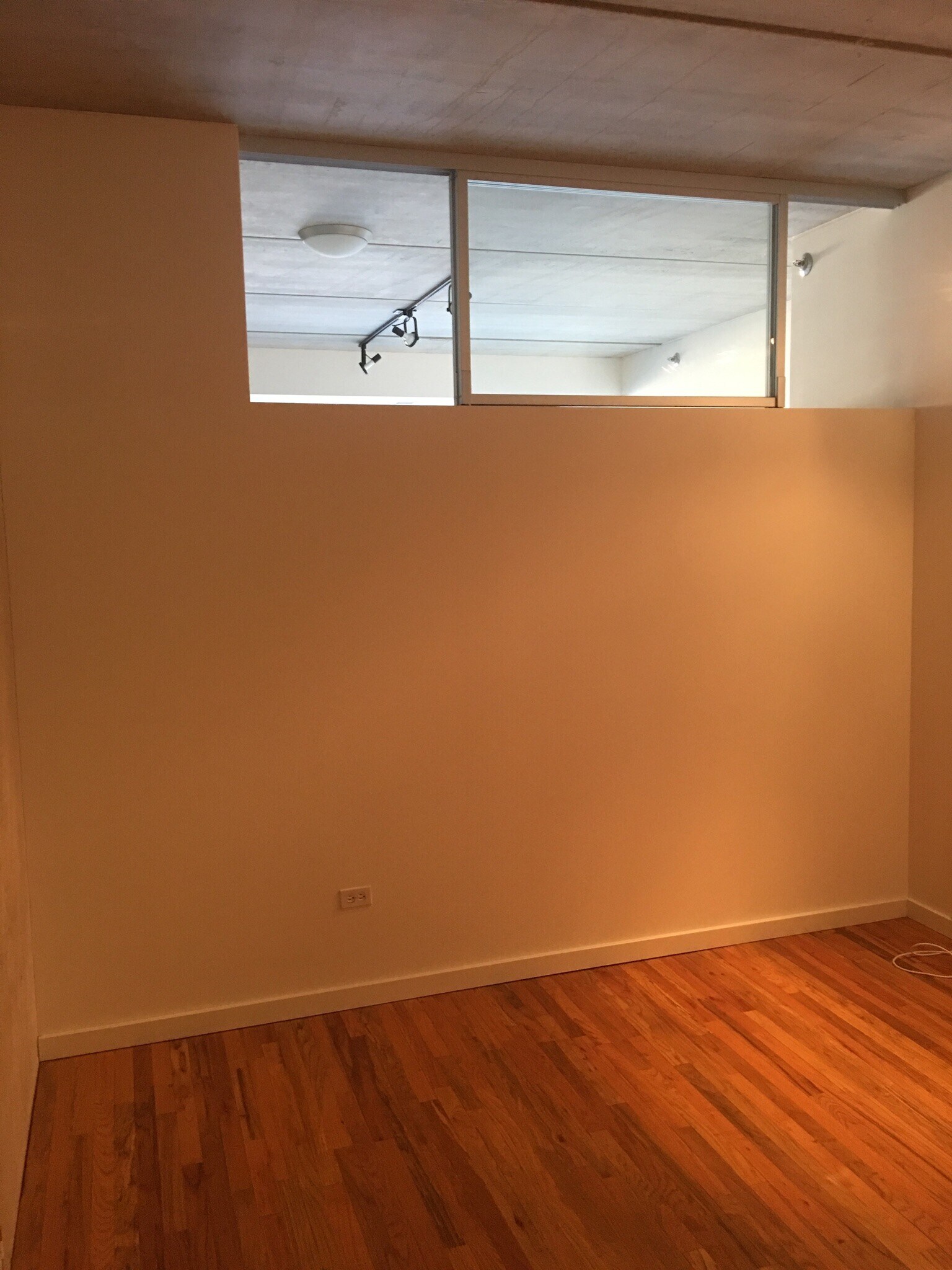 Bed 2 - 630 N Franklin St