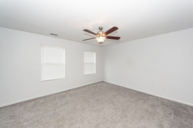 Building Photo - 5 Bedroom 3 Bath Home in Cane Bay Plantation - Summerville