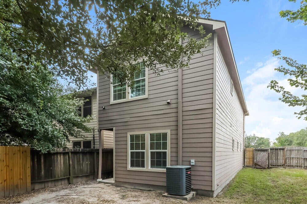 Building Photo - 7838 Dyer St