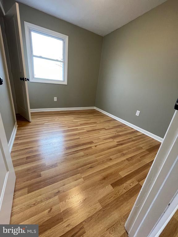 Building Photo - 136 Scott St