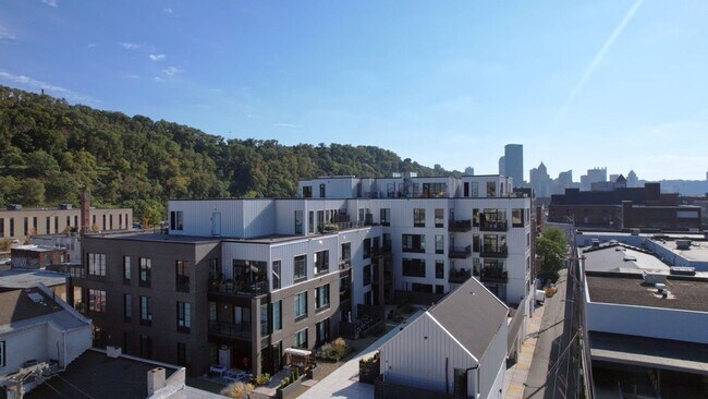 Building Photo - 2635 Penn Ave