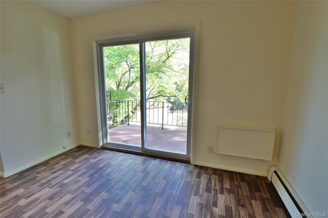 Building Photo - 51 Leroy Pl