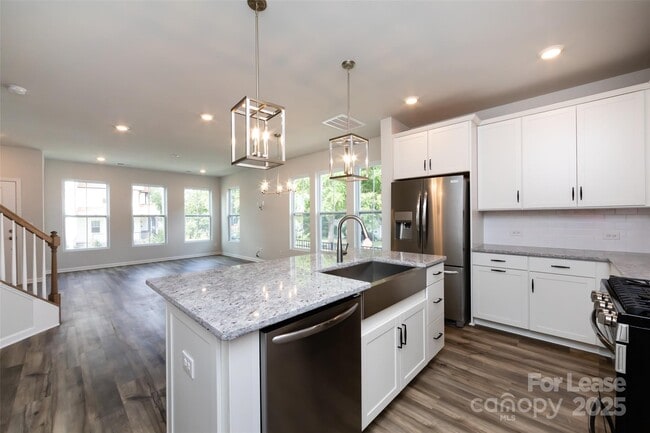 Building Photo - 2550 Lydia Ave