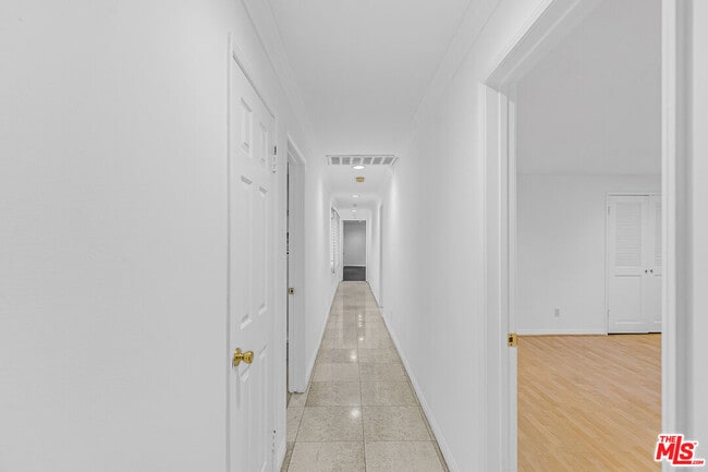 Building Photo - 19016 Wells Dr