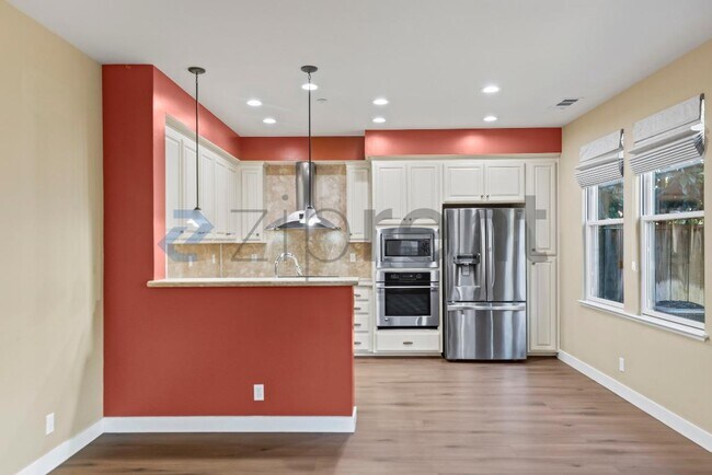 Building Photo - 1294 Pistachio Terrace