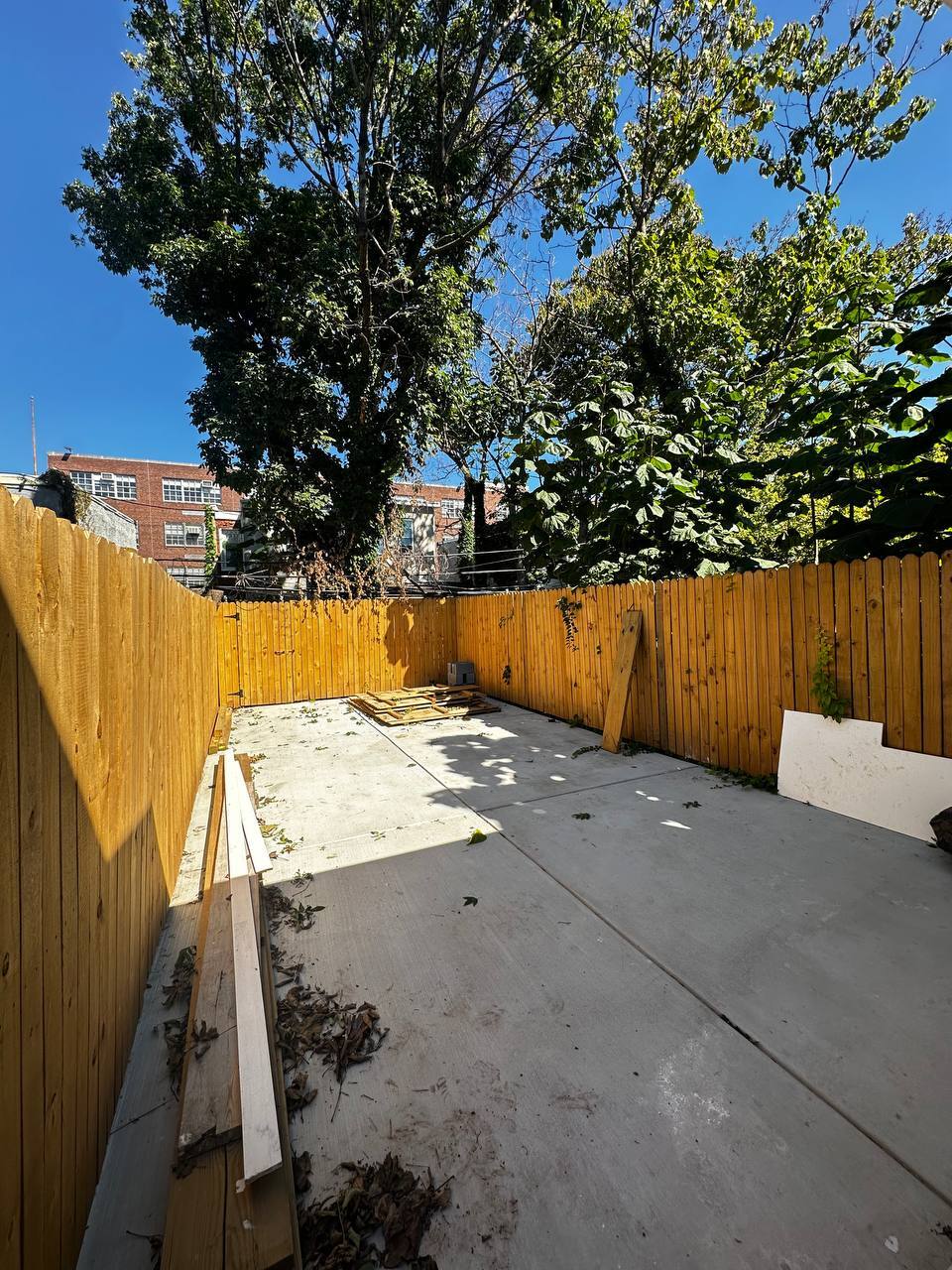 Building Photo - 1229 W Somerset St